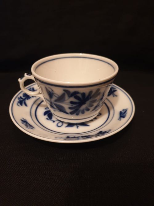 Tasse et sous tasse en porcelaine de Bayeux, Style Art Déco